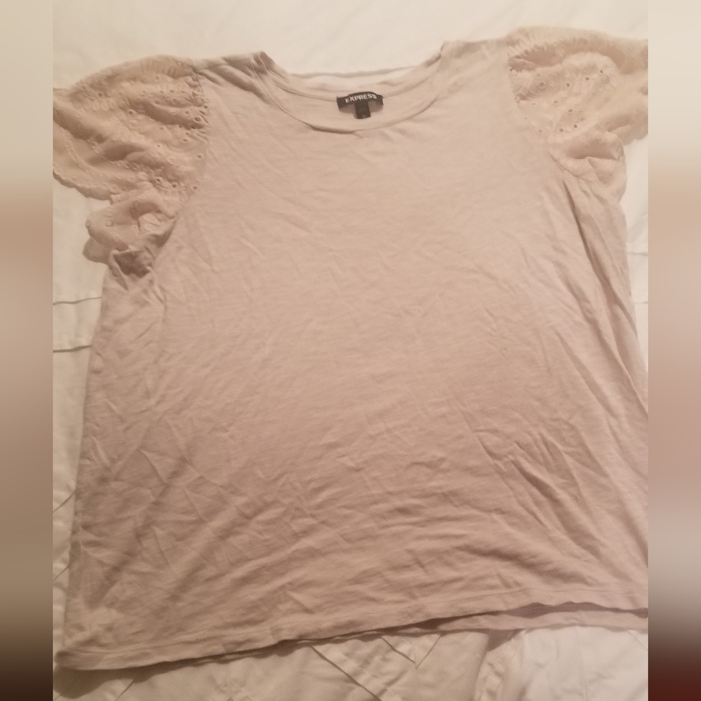 Express T Shirt - Large